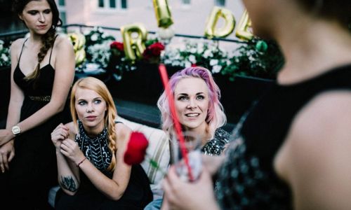 38 Jahre verheiratet - Bedeutung der Feuerhochzeit am 38. Hochzeitstag und GEschenkideen sowie ein Gedicht 38 Jahre verheiratet - Bedeutung der Feuerhochzeit am 38. Hochzeitstag und GEschenkideen sowie ein Gedicht