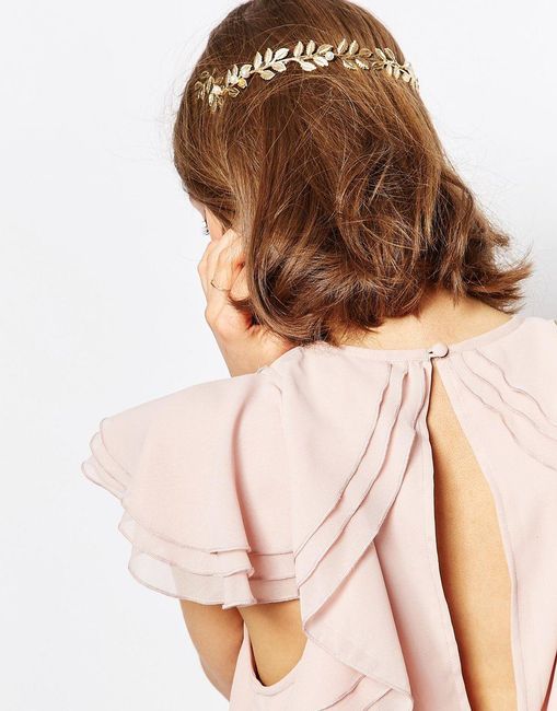 günstiges Brautoutfit: Asos Haarkrone günstiges Brautoutfit: Asos Haarkrone